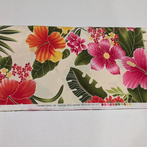 Trendex Fabrics Tropical Flower Pattern KK-017 - 44" x 80" - Picture 3 of 4
